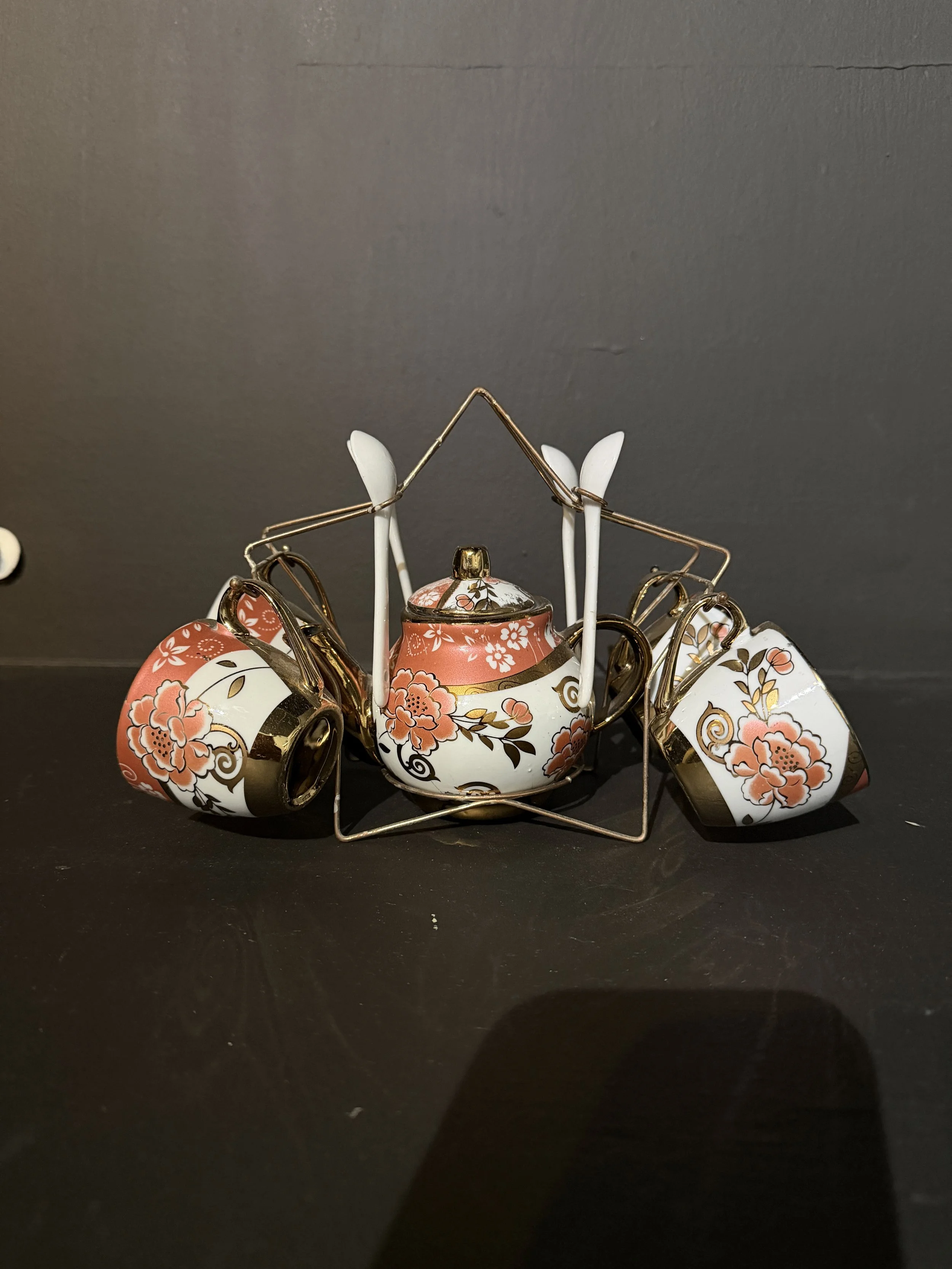 スージークーパー＂ケビンフランシス社フィギュリング＂シリアル227 Shop | Discover Unique Finds Today — Peculiar Frills